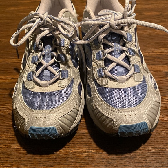 Saucony shoes - Picture 8 of 12